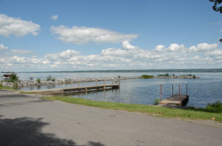 Deans Cove State Boat Launch Area showing launch basin on a sunny day